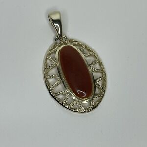 Vintage Necklace Pendant Gold-Tone Retro 60s 70s Lucite Plastic Stone